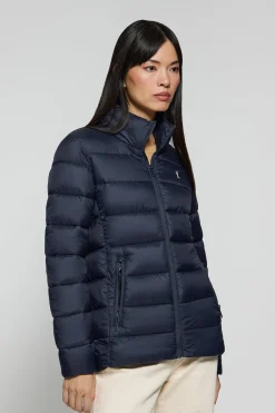 Chaqueta ultralight Susanne azul marino con bordado Rigby Go