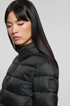 Chaqueta ultralight Susanne negra con parche Rigby Go