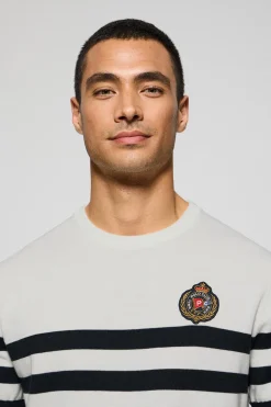 Jersey beige de manga corta a rayas con escudo náutico