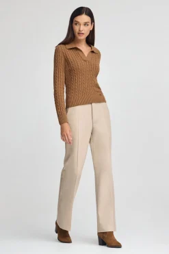 Jersey camel vigoré de punto trenzado y cuello polo