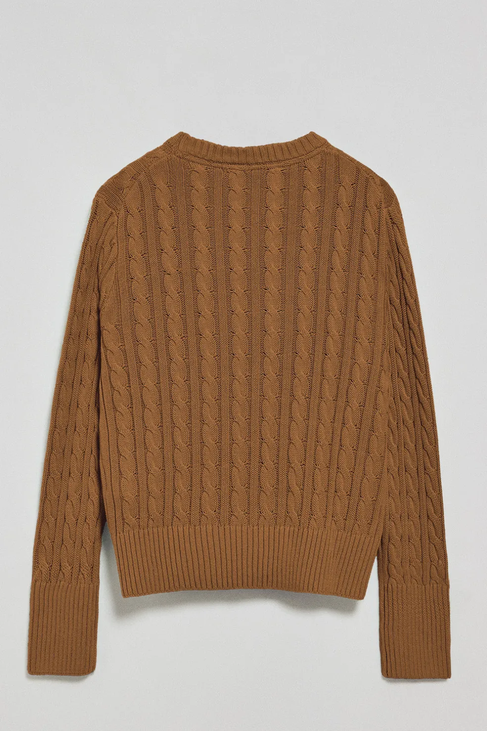 Jersey color camel trenzado de cuello redondo y bordado Rigby Go