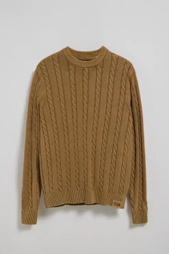 Jersey color camel trenzado garment dye con logo bordado