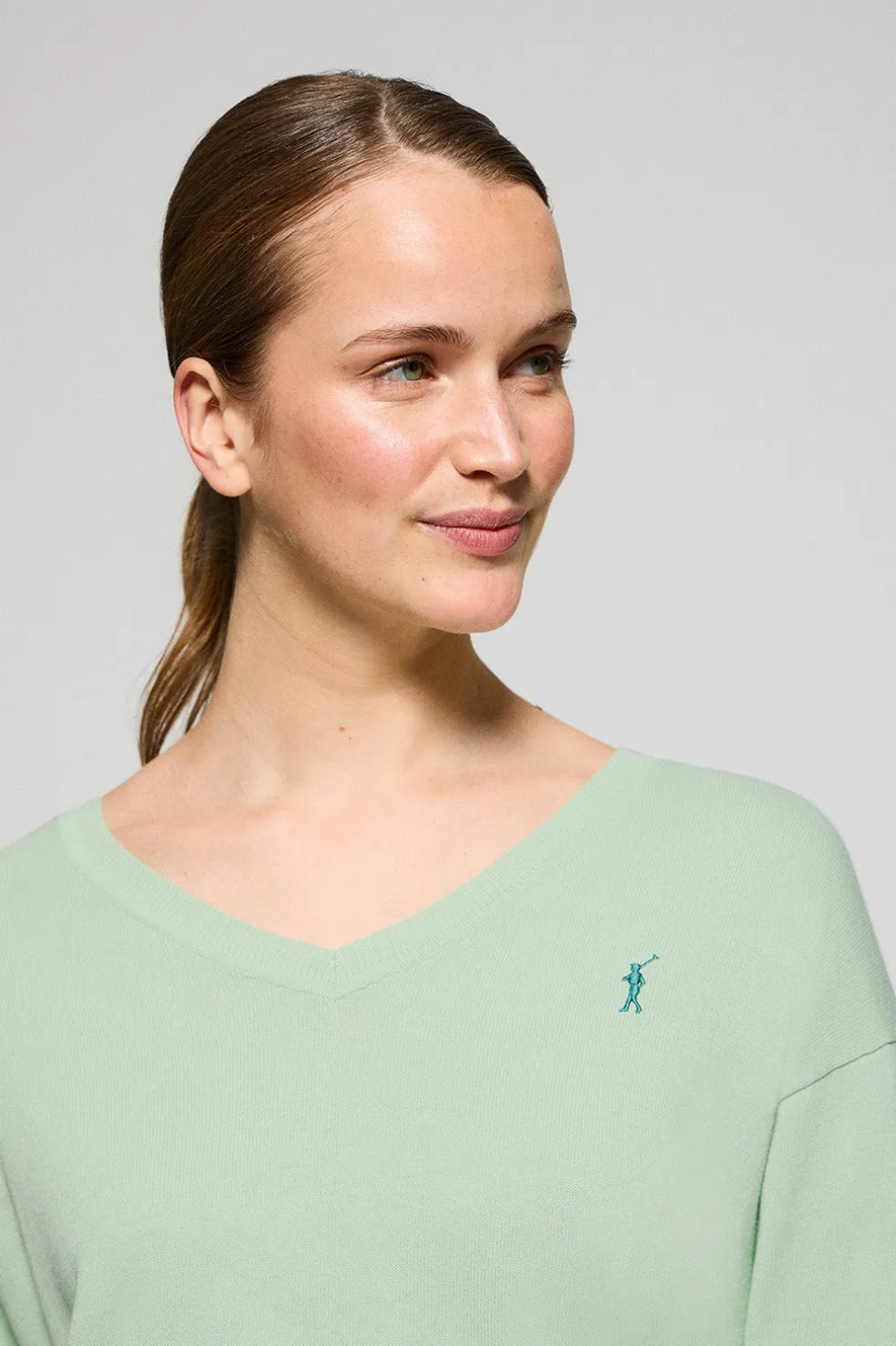 Jersey color menta de punto con cuello de pico y logo bordado Rigby Go