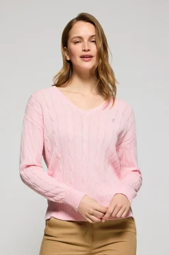 Jersey rosa trenzado de escote en pico con monograma bordado