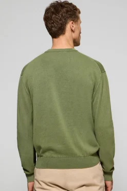 Jersey verde claro garment dye de cuello redondo y logo bordado