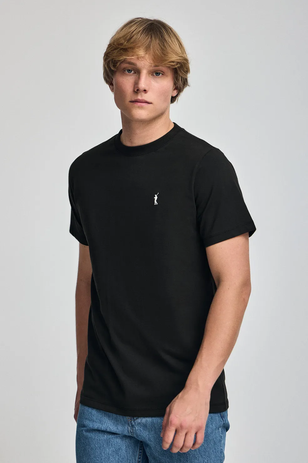 Pack de dos camisetas negra y blanca con cuello redondo y logo bordado Rigby Go