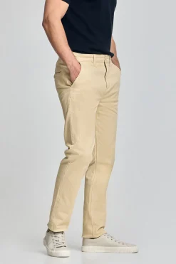 Pantalón chino Slim Moore color marfil