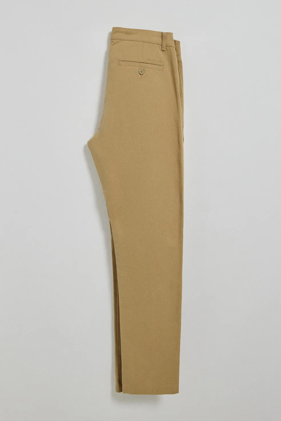 Pantalón chino Vanya color arena con bordado Polo Club