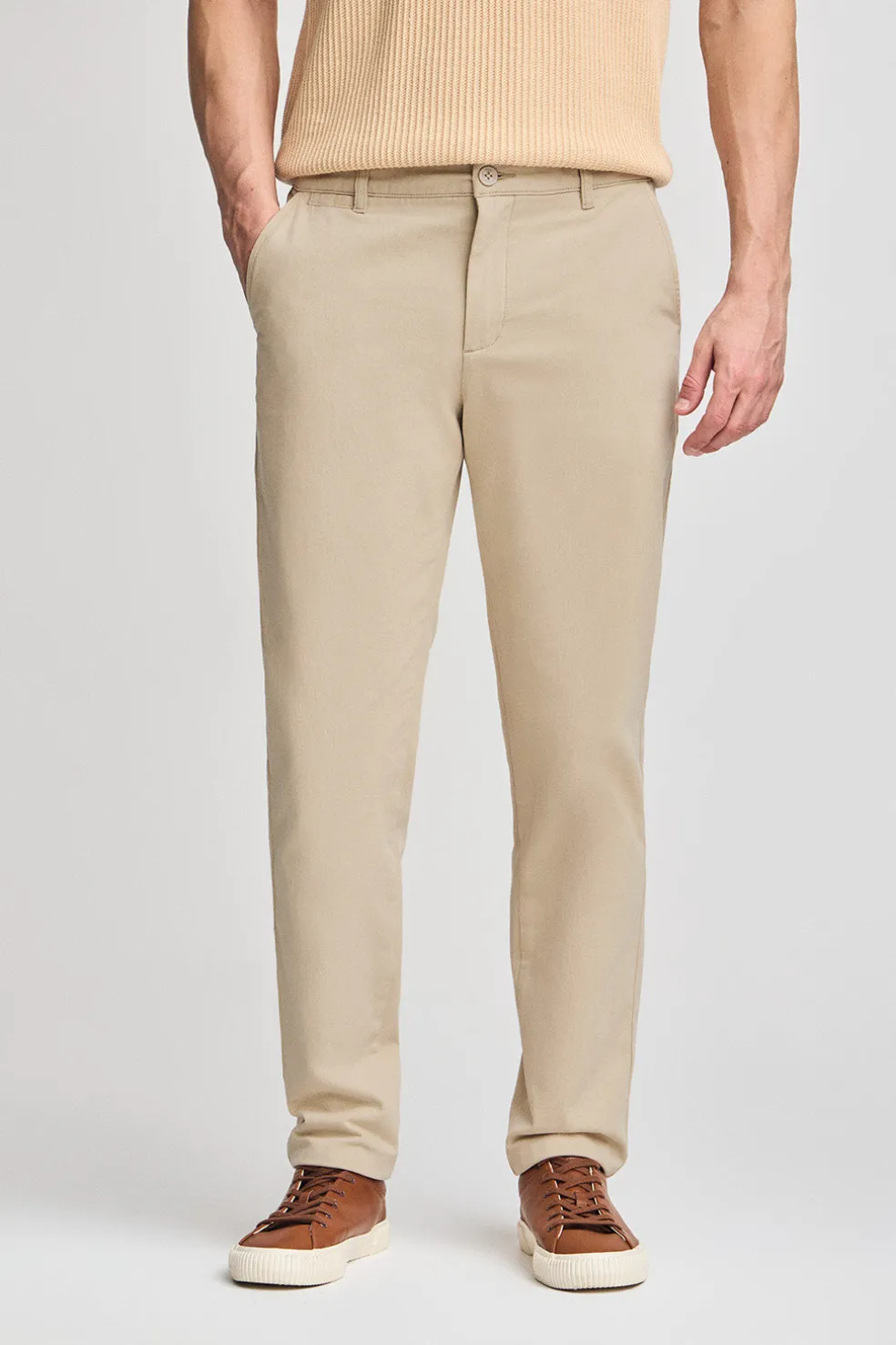 Pantalón chino Vanya color beige con bordado Polo Club