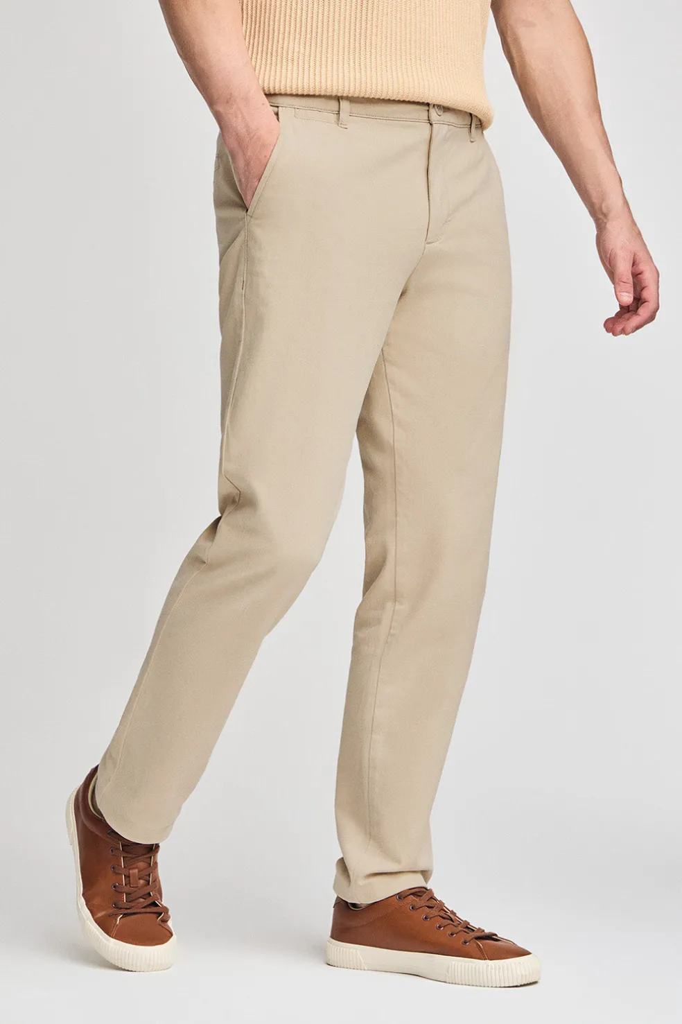 Pantalón chino Vanya color beige con bordado Polo Club
