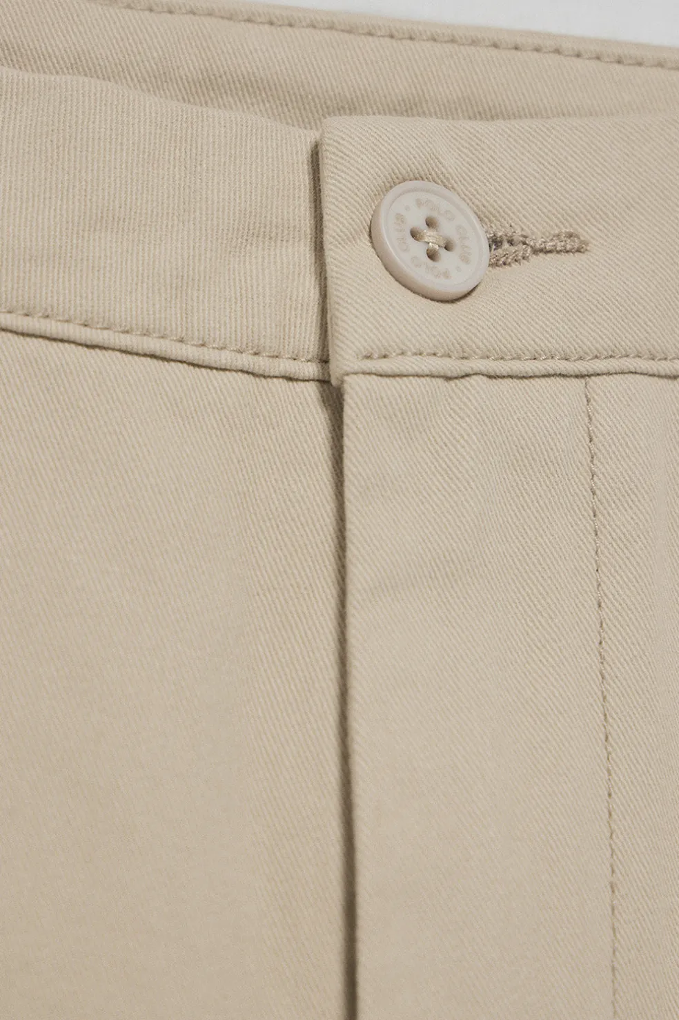 Pantalón chino Vanya color beige con bordado Polo Club