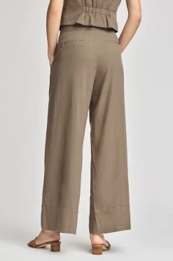 Pantalón color taupe Deia de algodón y lino con detalles Polo Club