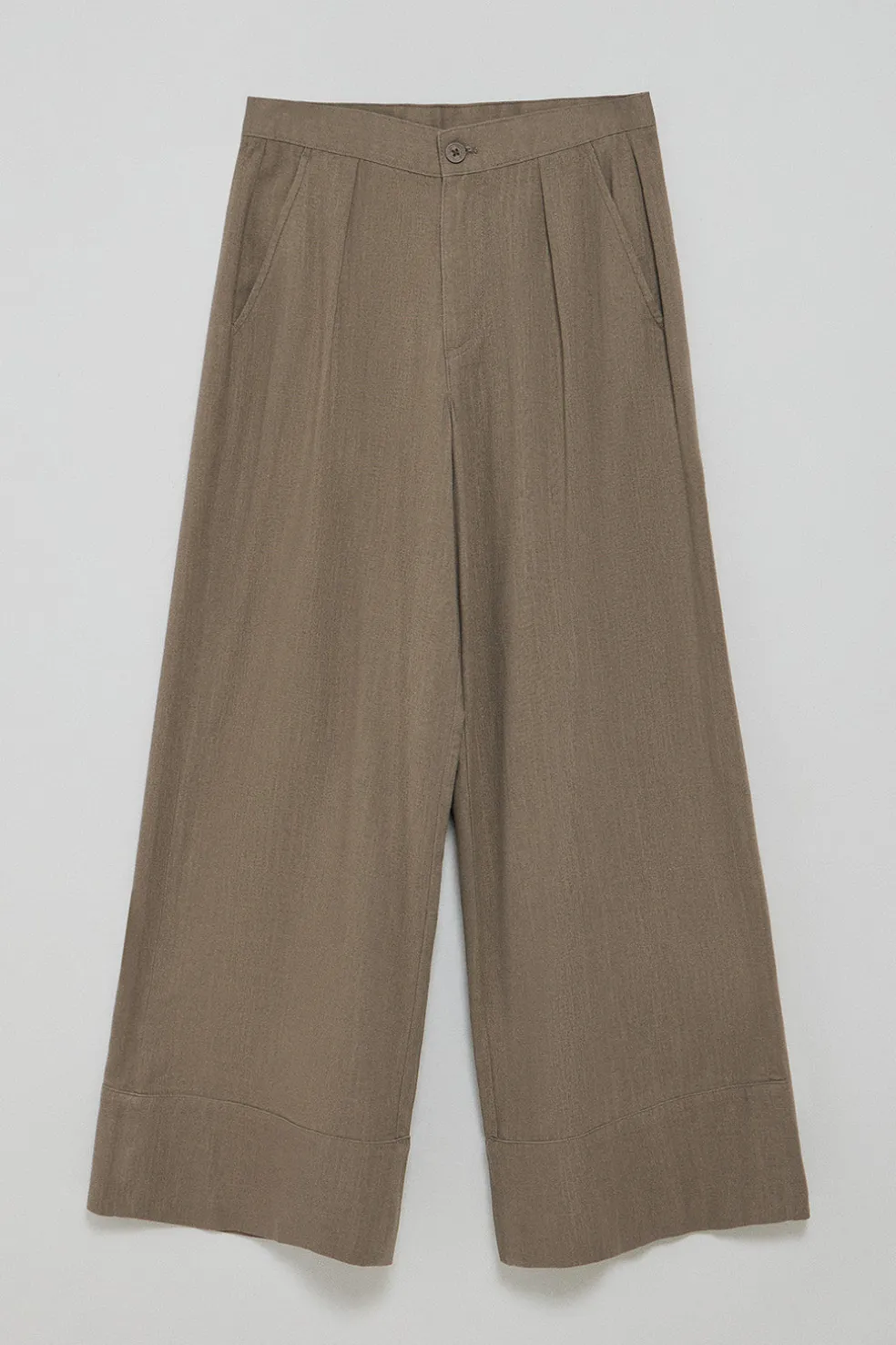 Pantalón color taupe Deia de algodón y lino con detalles Polo Club