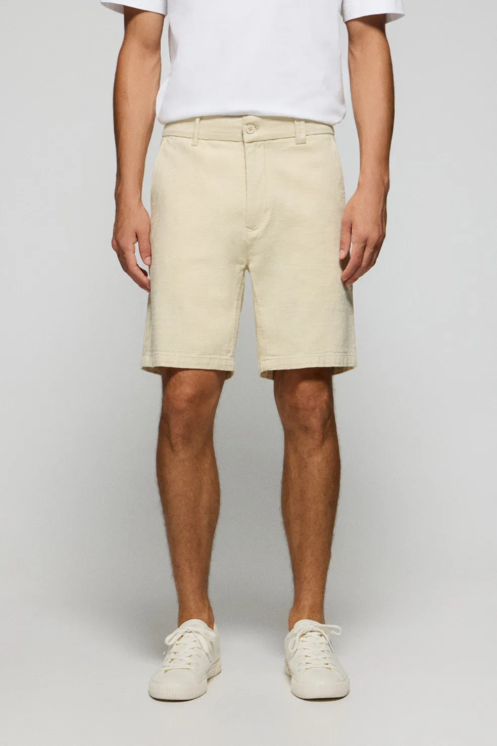 Pantalón corto Bali de lino y algodón color arena con detalles bordados Polo Club