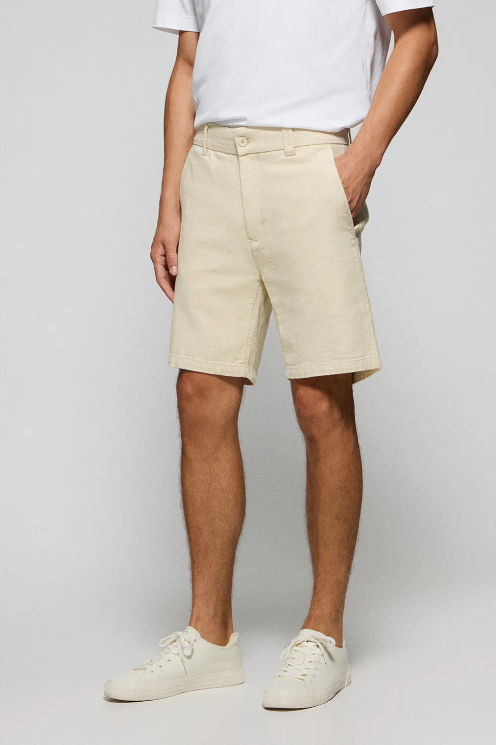 Pantalón corto Bali de lino y algodón color arena con detalles bordados Polo Club