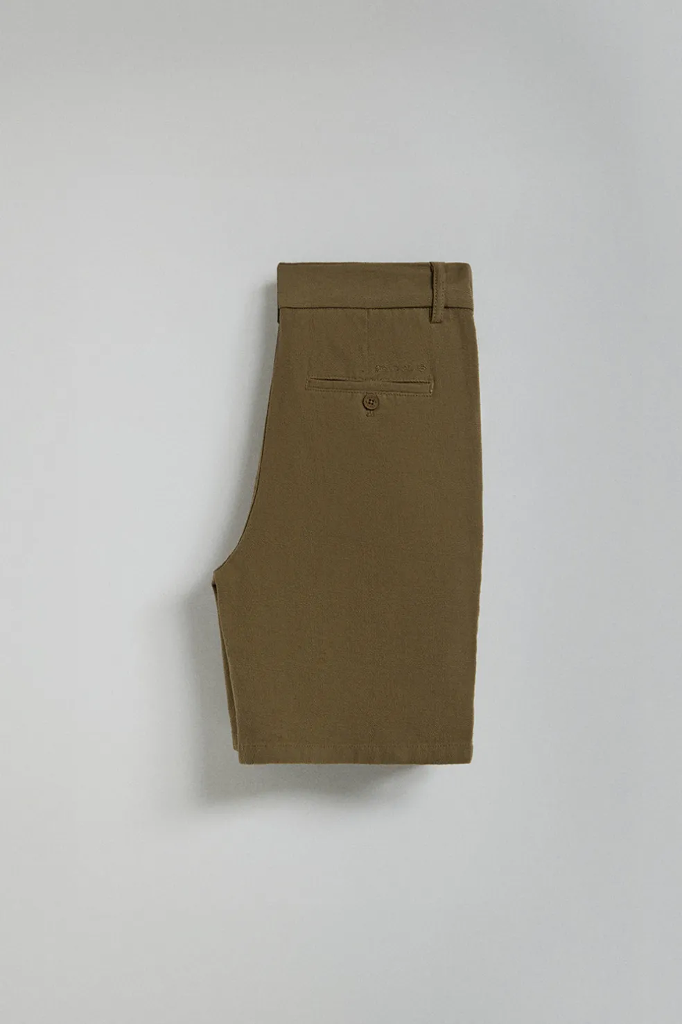 Pantalón corto Bali de lino y algodón color verde caqui con detalles bordados Polo Club