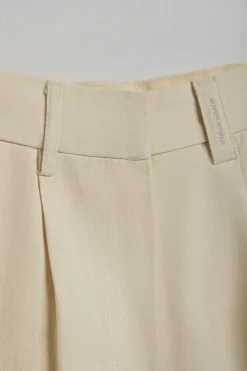 Pantalón corto de sarga Menfis color arena con detalles Polo Club