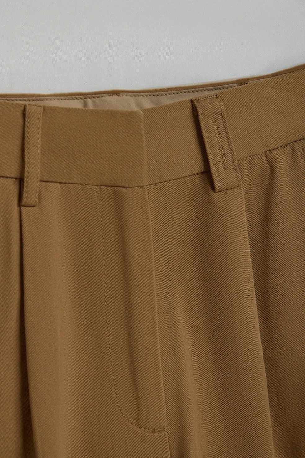 Pantalón corto de sarga Menfis color camel con detalles Polo Club