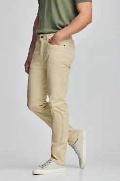 Pantalón Slim Voss en beige con cinco bolsillos