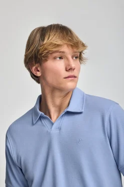 Polo azul Pascal sin botones con monograma bordado