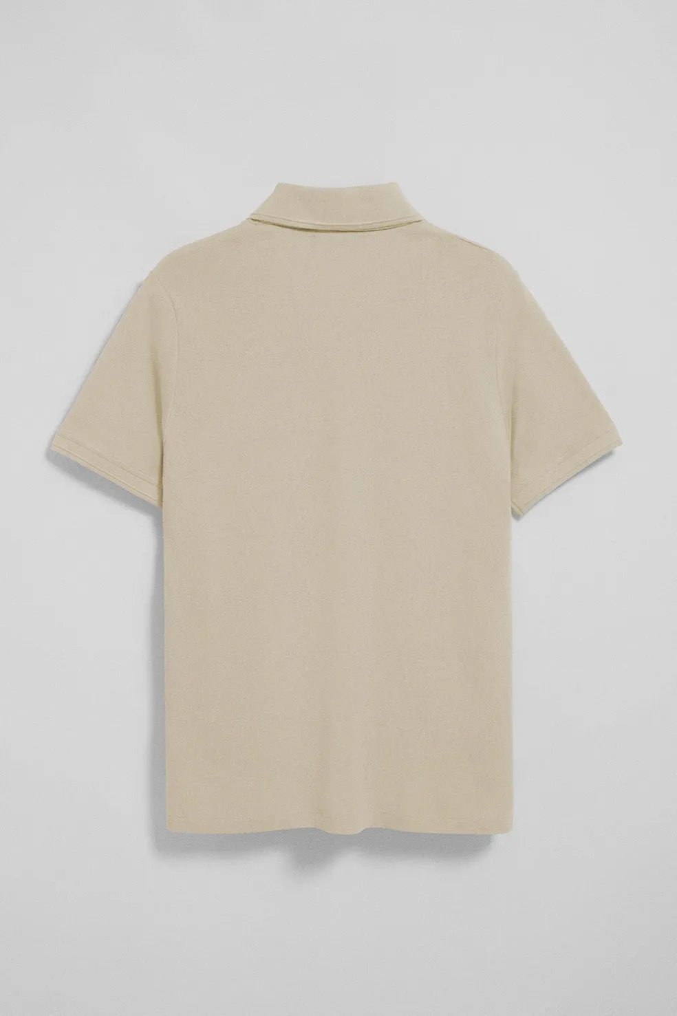 Polo beige de manga corta y tres botones con logo bordado Rigby Go