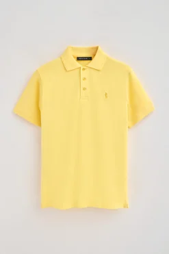 Polo color amarillo claro de piqué de manga corta y bordado Rigby Best