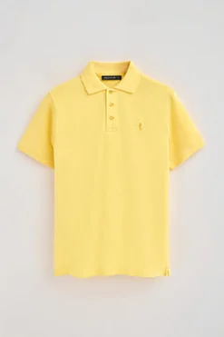 Polo color amarillo claro de piqué de manga corta y bordado Rigby Best