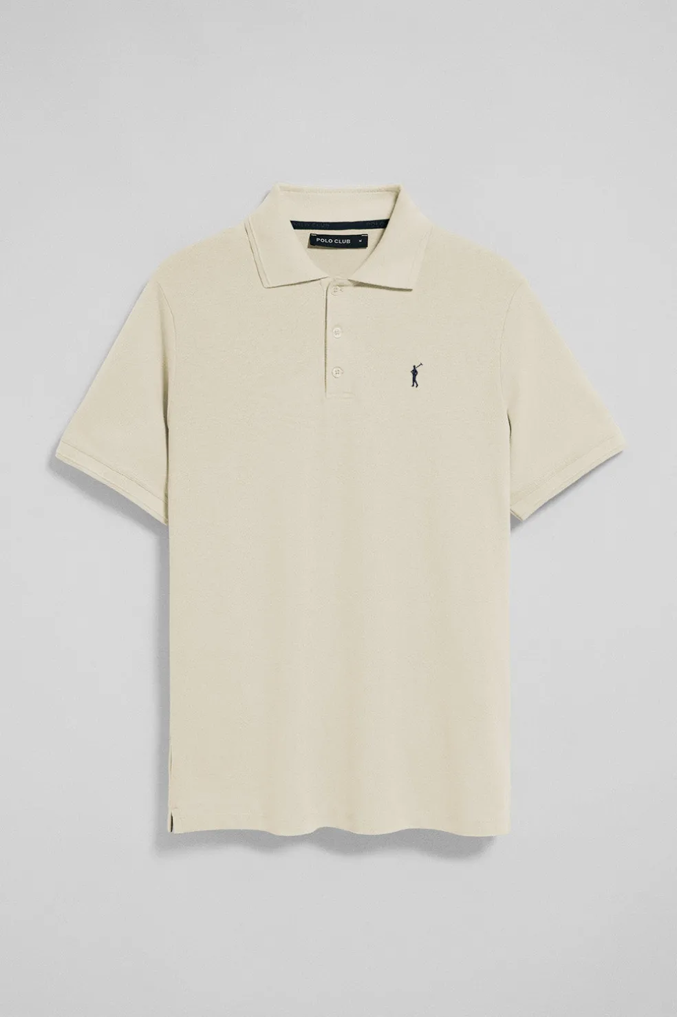 Polo color crudo de manga corta y tres botones con logo bordado Rigby Go