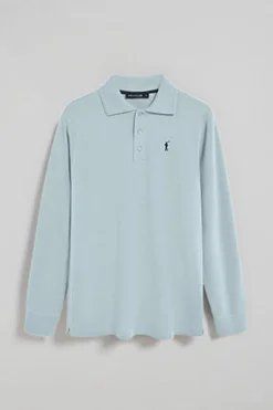 Polo de manga larga de tres botones en azul claro con logo Rigby Go