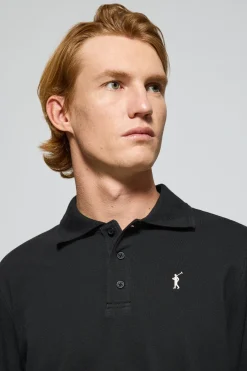 Polo de manga larga de tres botones en negro con logo Rigby Go