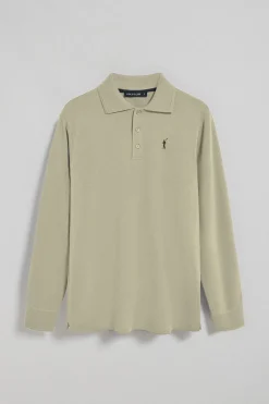 Polo de manga larga de tres botones en color piedra con logo Rigby Go