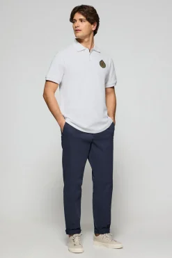 Polo Nautic blanco con detalle de parche naútico en el pecho
