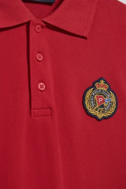 Polo Nautic rojo con detalle de parche naútico en el pecho