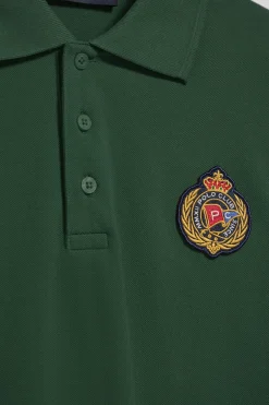 Polo Nautic verde con detalle de parche naútico en el pecho