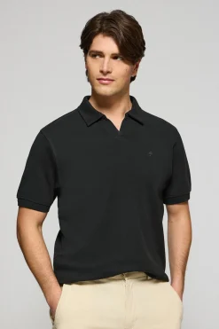 Polo negro Pascal sin botones con monograma bordado