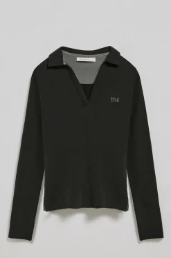 Polo Pia negro sin botones con logo Polo Club engomado