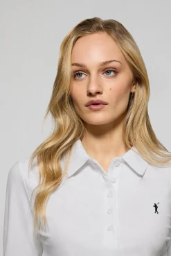 Polo Priyanka blanco de cinco botones con bordado Rigby Go