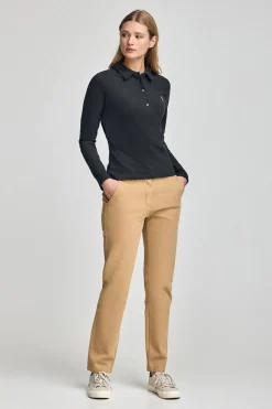 Polo Priyanka negro de cinco botones con bordado Rigby Go