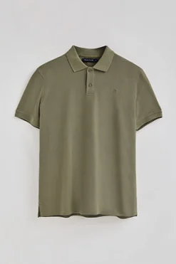 Polo verde claro de algodón y lino con dos botones y monograma bordado