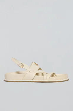 Sandalia beige de tiras Allegra tipo bio con detalle metálico