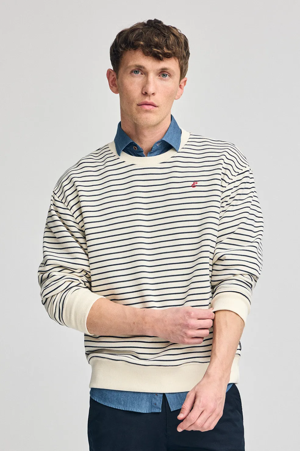 Sudadera Captain color crudo de rayas con monograma bordado