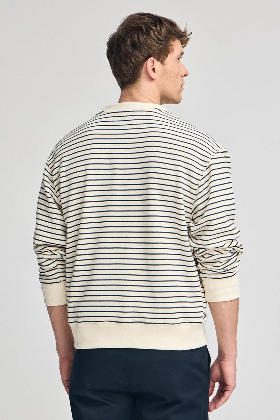 Sudadera Captain color crudo de rayas con monograma bordado