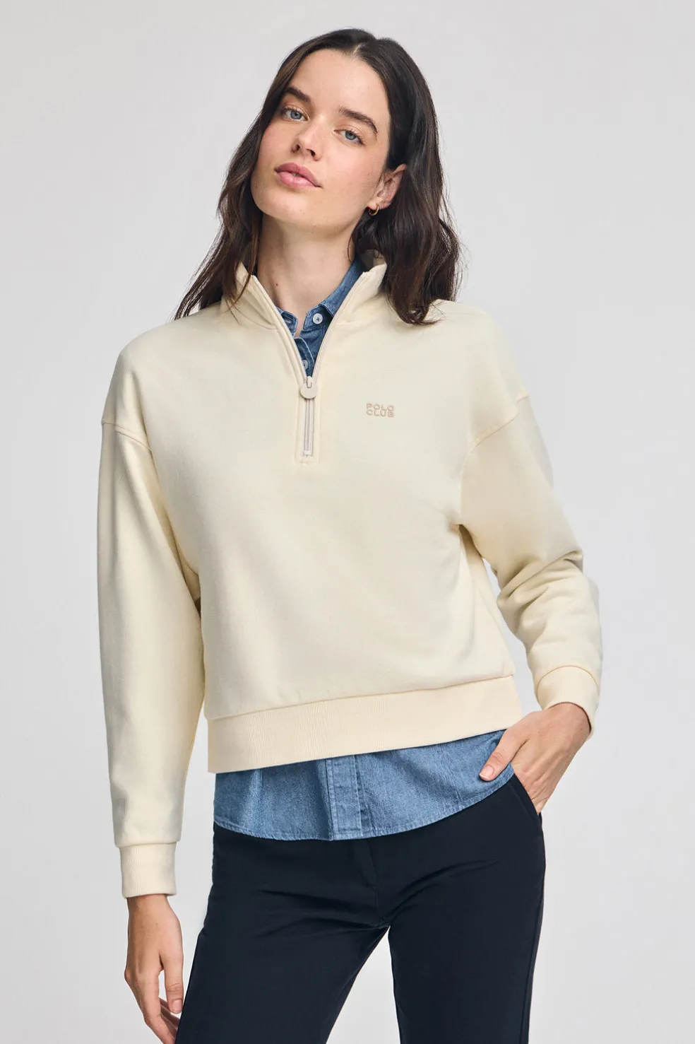 Sudadera color crudo boxy fit con logo engomado Polo club