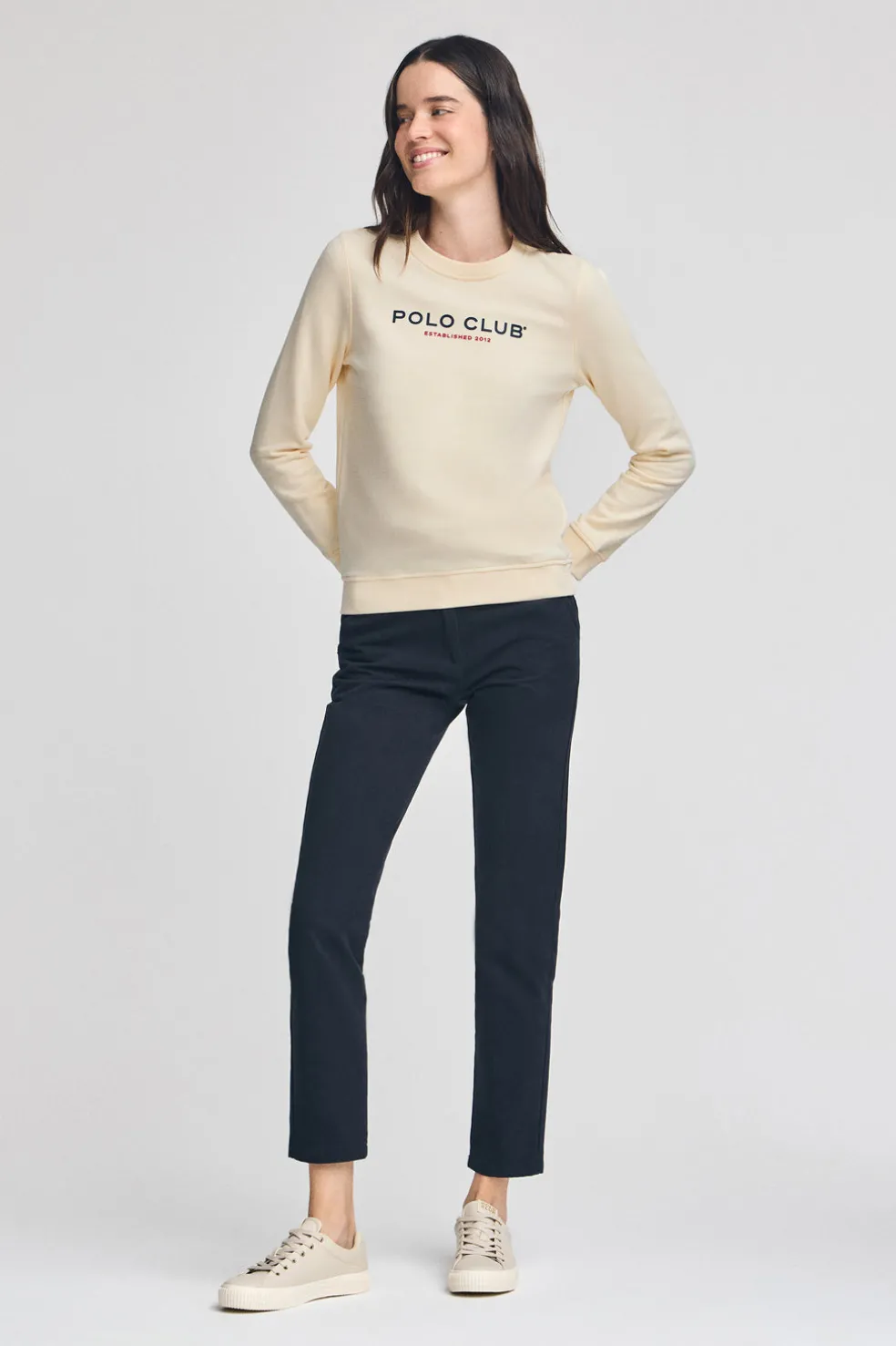 Sudadera color crudo y logo engomado Polo Club