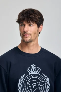 Sudadera Saddie azul marino con gráfico náutico bordado