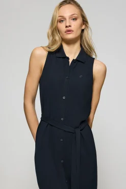 Vestido azul marino sin mangas abotonado con monograma bordado