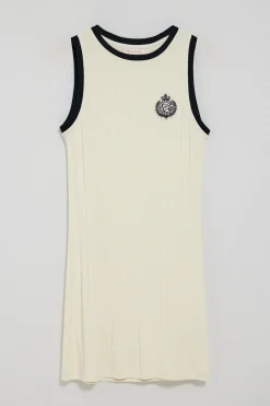 Vestido color crudo acanalado con parche náutico