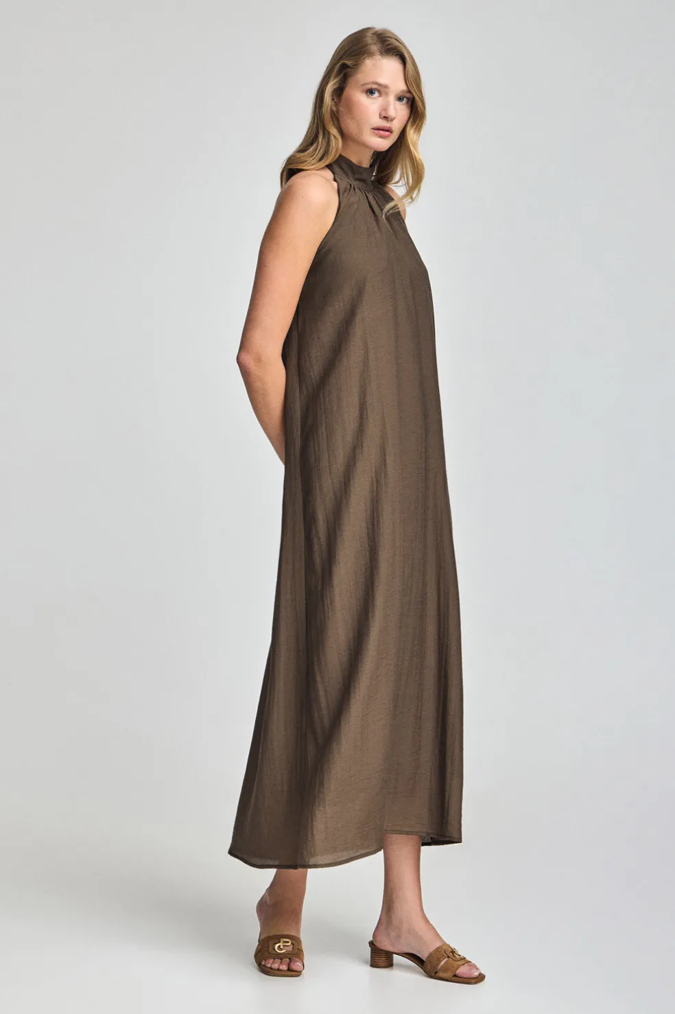 Vestido Valay color moca con detalles Polo Club