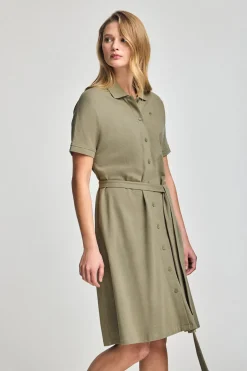 Vestido verde abotonado con bordado PC